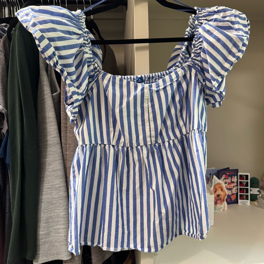 Old Navy Blue and White Striped Blouse with Flutter Sleeves - XXL Tall